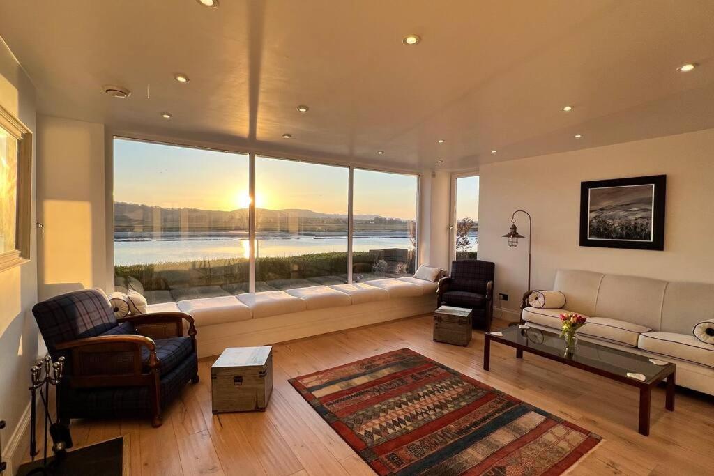 Shorepark - Waterfront Cottage With Stunning Views 덤프리스 외부 사진