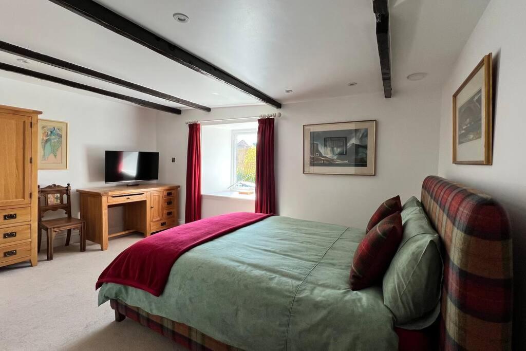 Shorepark - Waterfront Cottage With Stunning Views 덤프리스 외부 사진