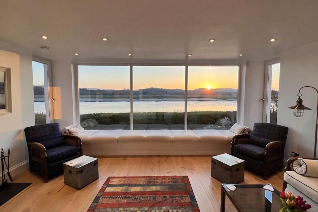 Shorepark - Waterfront Cottage With Stunning Views 덤프리스 외부 사진